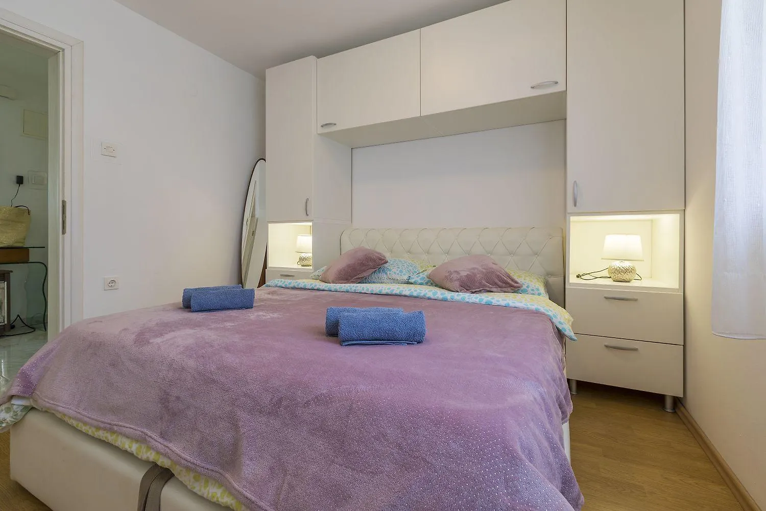 Komfortables Apartment Nur 200 Meter Zum Strand Mit Meerblick, Privatem Balkon Mit Liegen Selce 0*,  Croatia