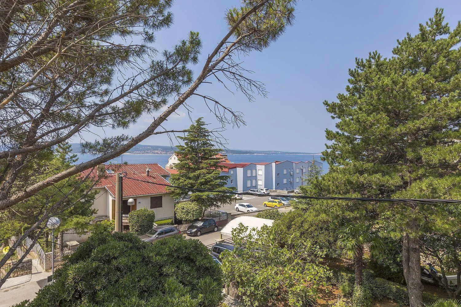 Komfortables Apartment Nur 200 Meter Zum Strand Mit Meerblick, Privatem Balkon Mit Liegen Selce Croatia
